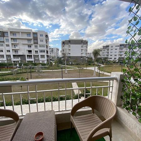 Madinaty Well-Furnished 3- Bedroom Apartment - شقة فندقيه للايجار مدينتي Madinat ash Shuruq エクステリア 写真