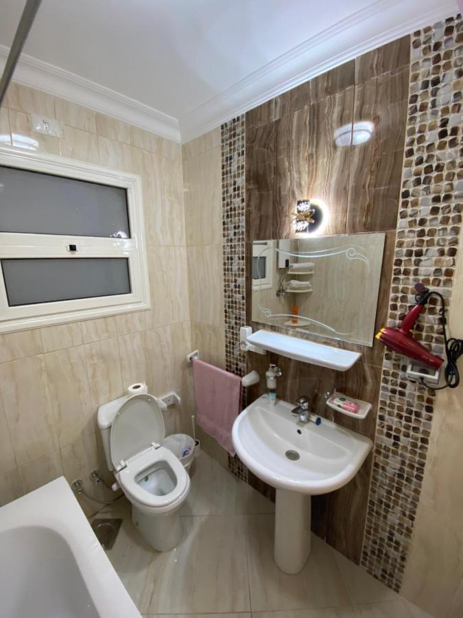 Madinaty Well-Furnished 3- Bedroom Apartment - شقة فندقيه للايجار مدينتي Madinat ash Shuruq エクステリア 写真