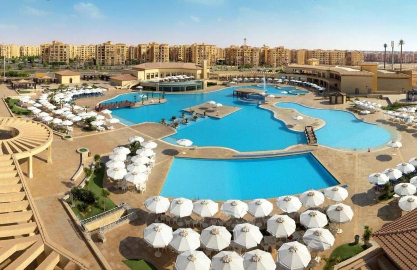 Madinaty Well-Furnished 3- Bedroom Apartment - شقة فندقيه للايجار مدينتي Madinat ash Shuruq エクステリア 写真