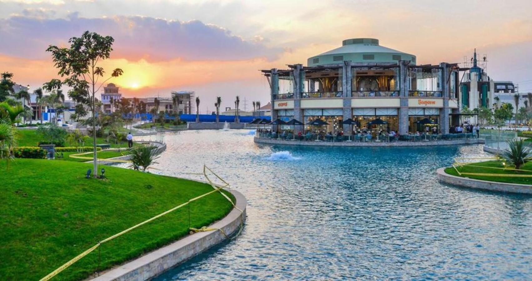 Madinaty Well-Furnished 3- Bedroom Apartment - شقة فندقيه للايجار مدينتي Madinat ash Shuruq エクステリア 写真